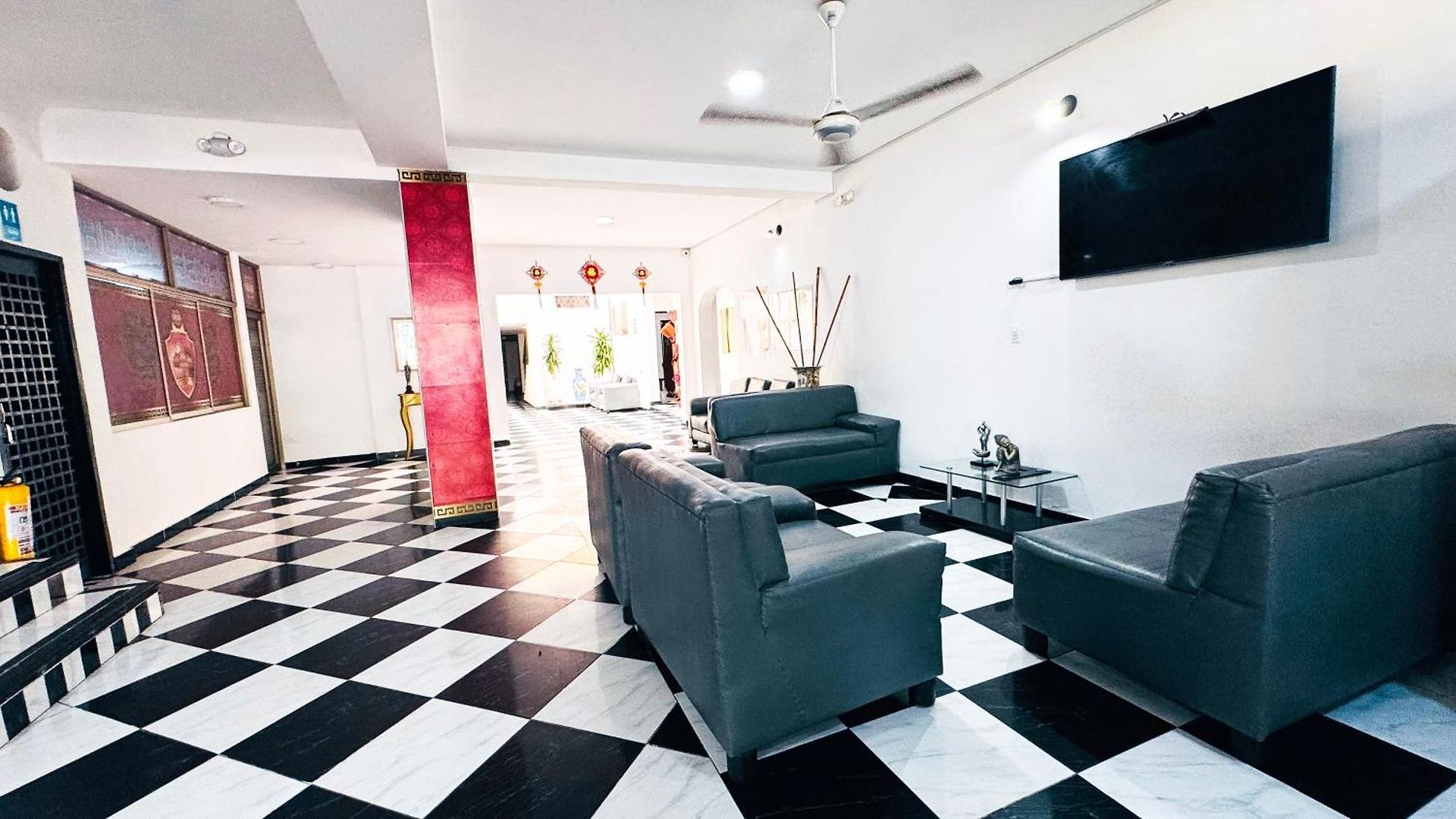 Beijing Hotel 3*
